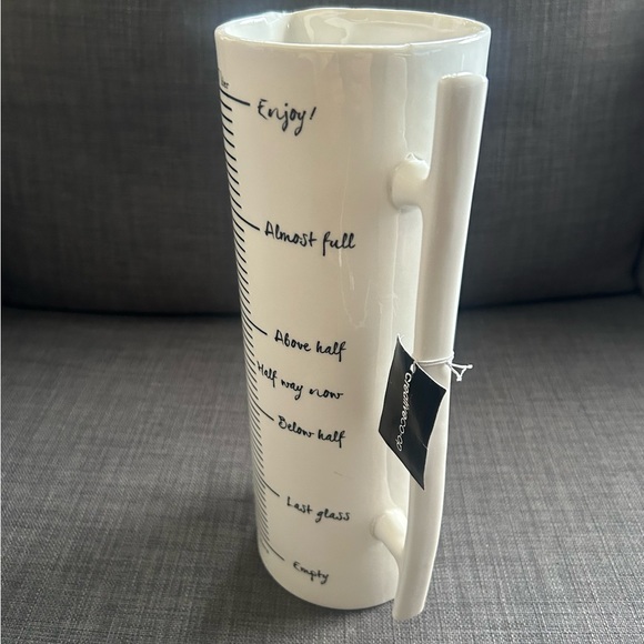 CREATIVE CO-OP Measuring Pitcher With Handle 1.7 Liter Ceramic #0925257 - Picture 5 of 16